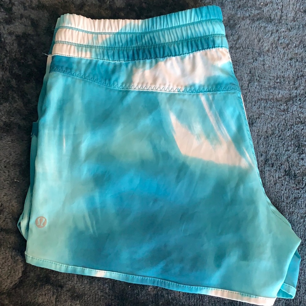 🍋 Lululemon shorts